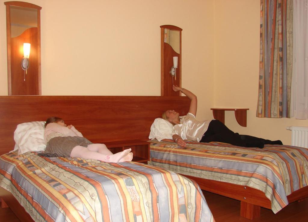 Wolf Hotel Sarvar Quarto foto